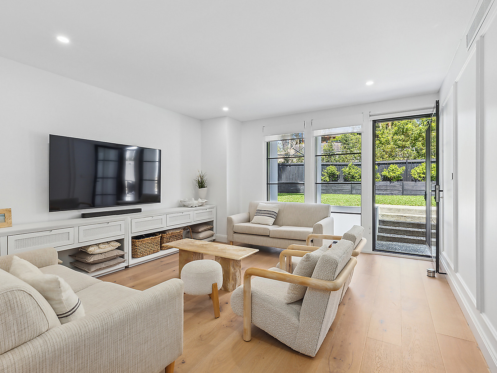 96 Queens Road, Connells Point For Sale by Sydney Sotheby's International Realty - image 7