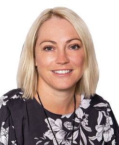 Photo of Debbie Turner