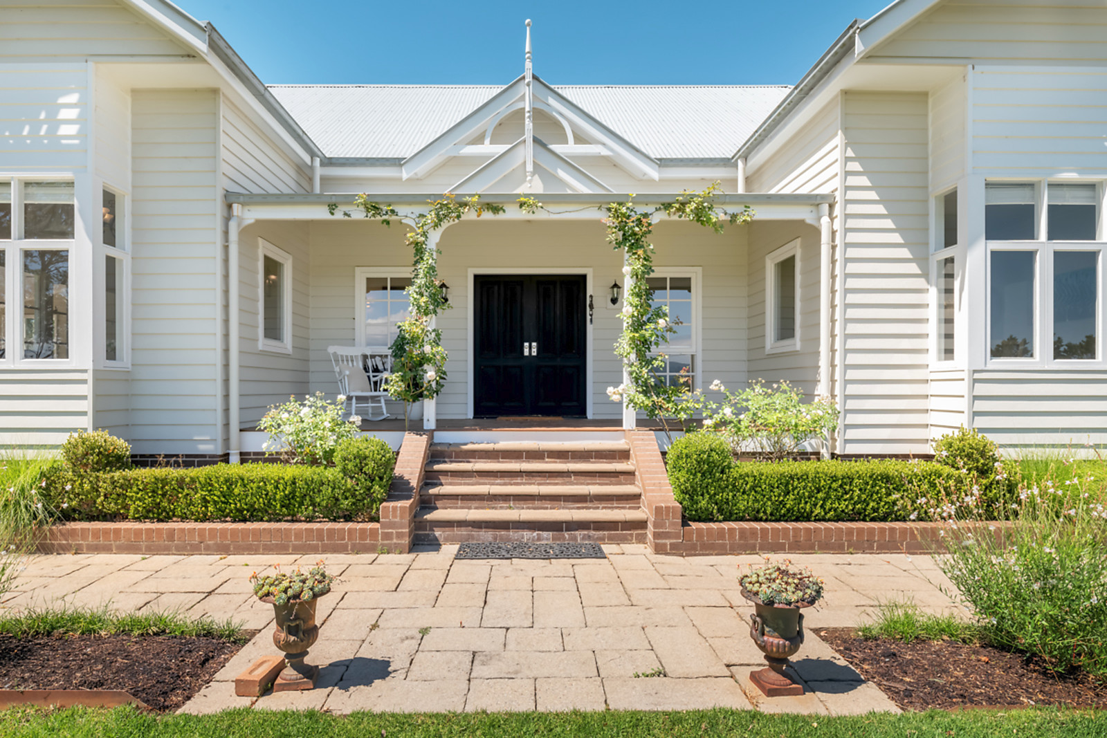 35 Greendale Close, Nowra Hill For Sale by Sydney Sotheby's International Realty