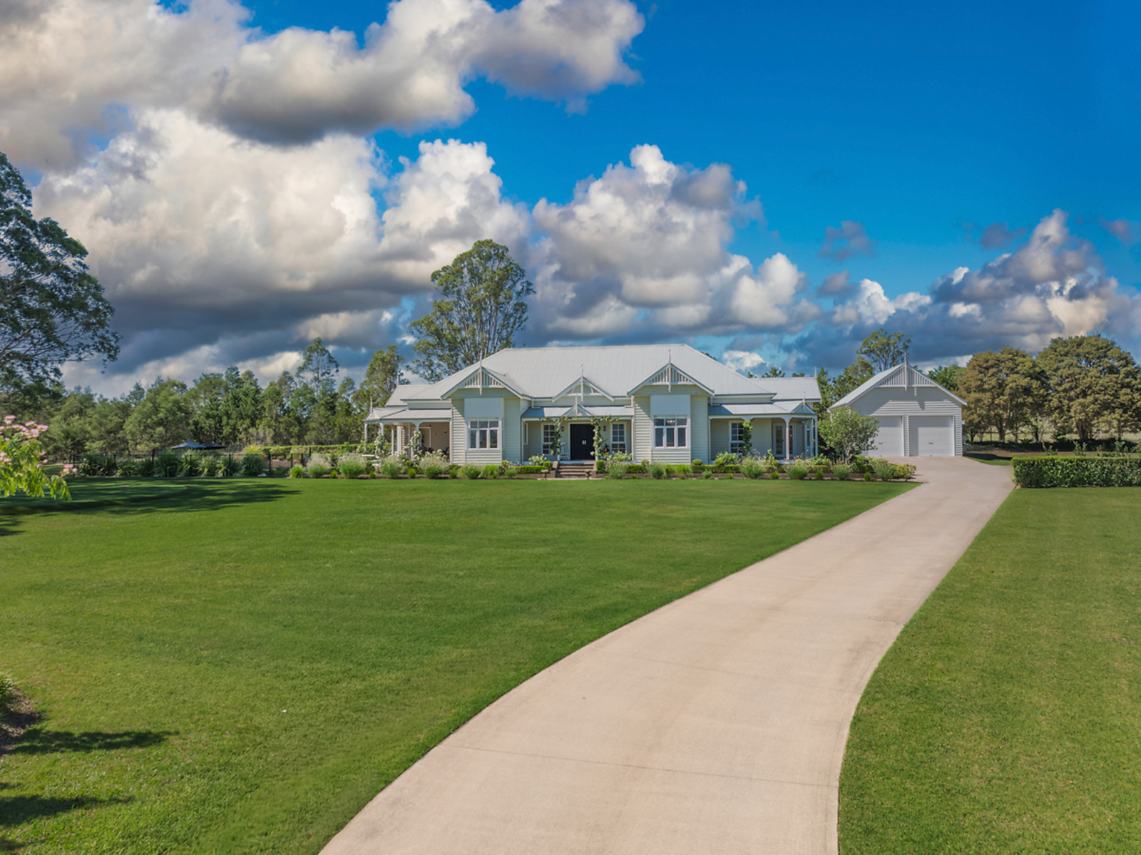 35 Greendale Close, Nowra Hill For Sale by Sydney Sotheby's International Realty - image 2