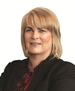 Photo of Tracey Howe