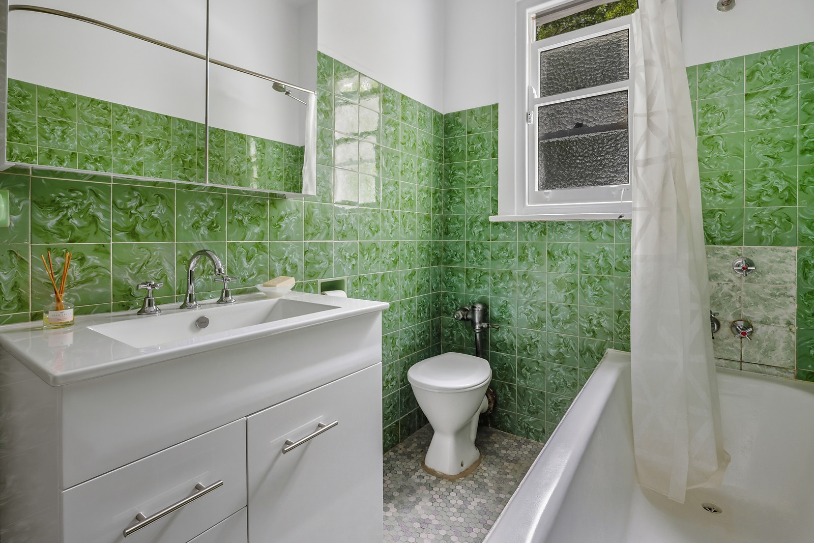 14/1A Caledonian Road, Rose Bay For Sale by Sydney Sotheby's International Realty - image 9