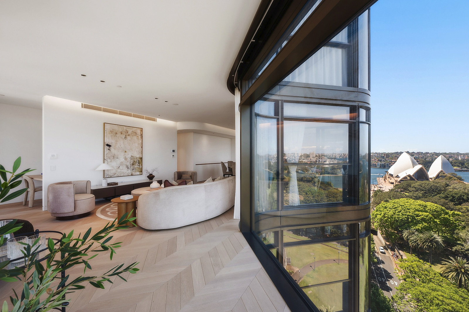 1802/71 Macquarie Street, Sydney Auction by Sydney Sotheby's International Realty