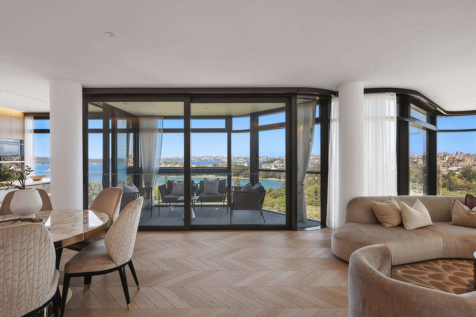 1802/71 Macquarie Street, Sydney Auction by Sydney Sotheby's International Realty - image 5