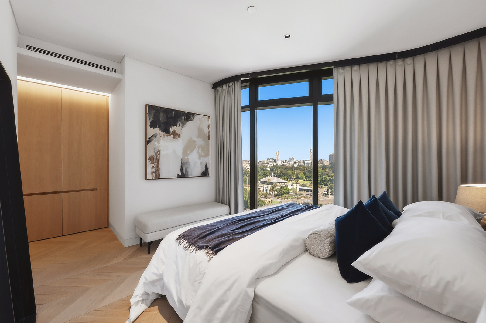 1802/71 Macquarie Street, Sydney Auction by Sydney Sotheby's International Realty - image 11