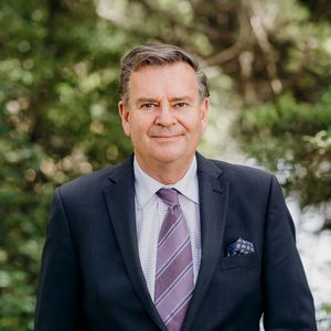 Photo of Stephen Wells