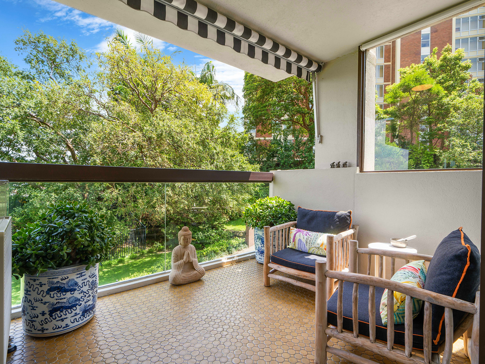 2/60 Darling Point Road, Darling Point For Sale by Sydney Sotheby's International Realty - image 3