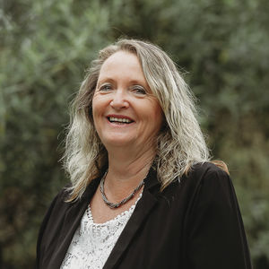 Photo of Julie Burgess