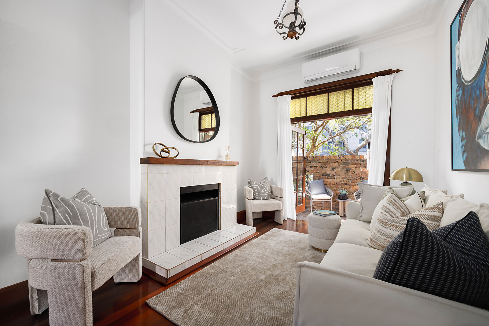37 Llandaff Street, Bondi Junction Auction by Sydney Sotheby's International Realty - image 2