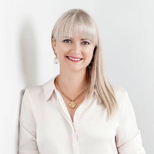 Photo of Kelly Hill