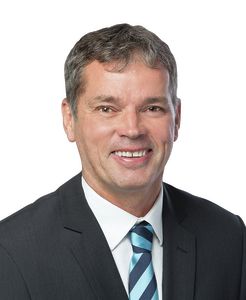 Photo of Simon Watson