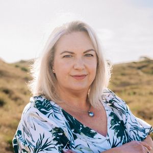 Photo of Kim Thompson