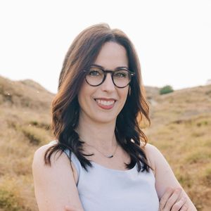 Photo of Christine Regan