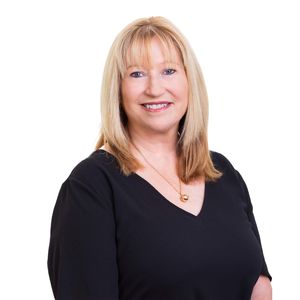 Photo of Michelle Robertson
