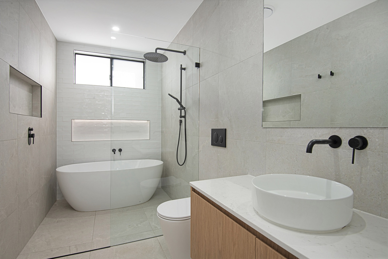 8A Yowie Avenue, Caringbah South For Sale by Sydney Sotheby's International Realty - image 11