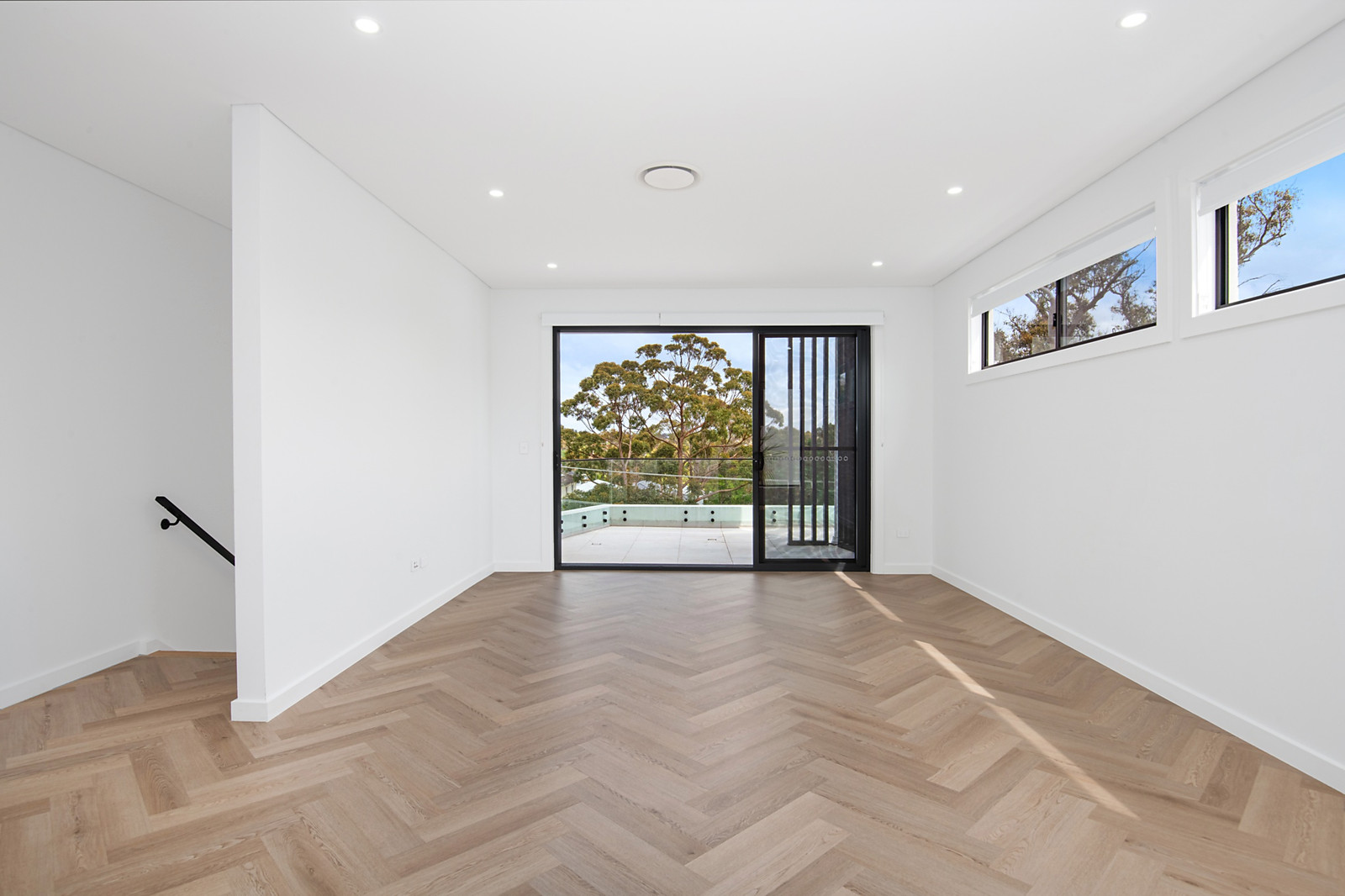 8A Yowie Avenue, Caringbah South For Sale by Sydney Sotheby's International Realty - image 7