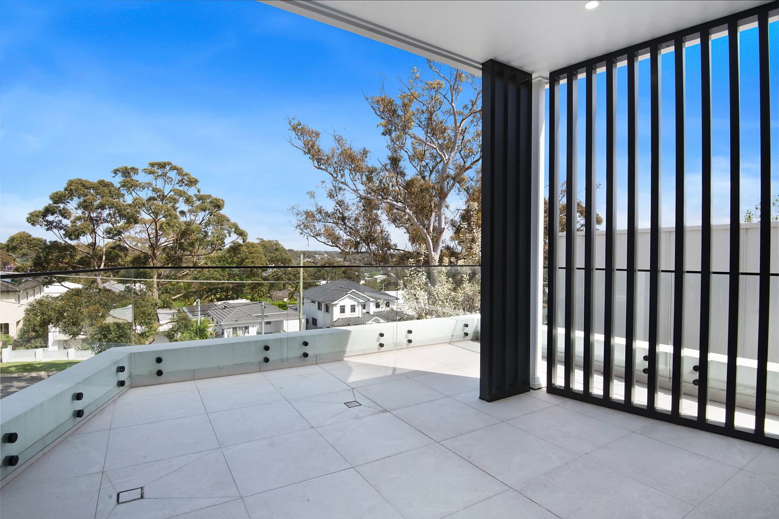8A Yowie Avenue, Caringbah South For Sale by Sydney Sotheby's International Realty - image 5