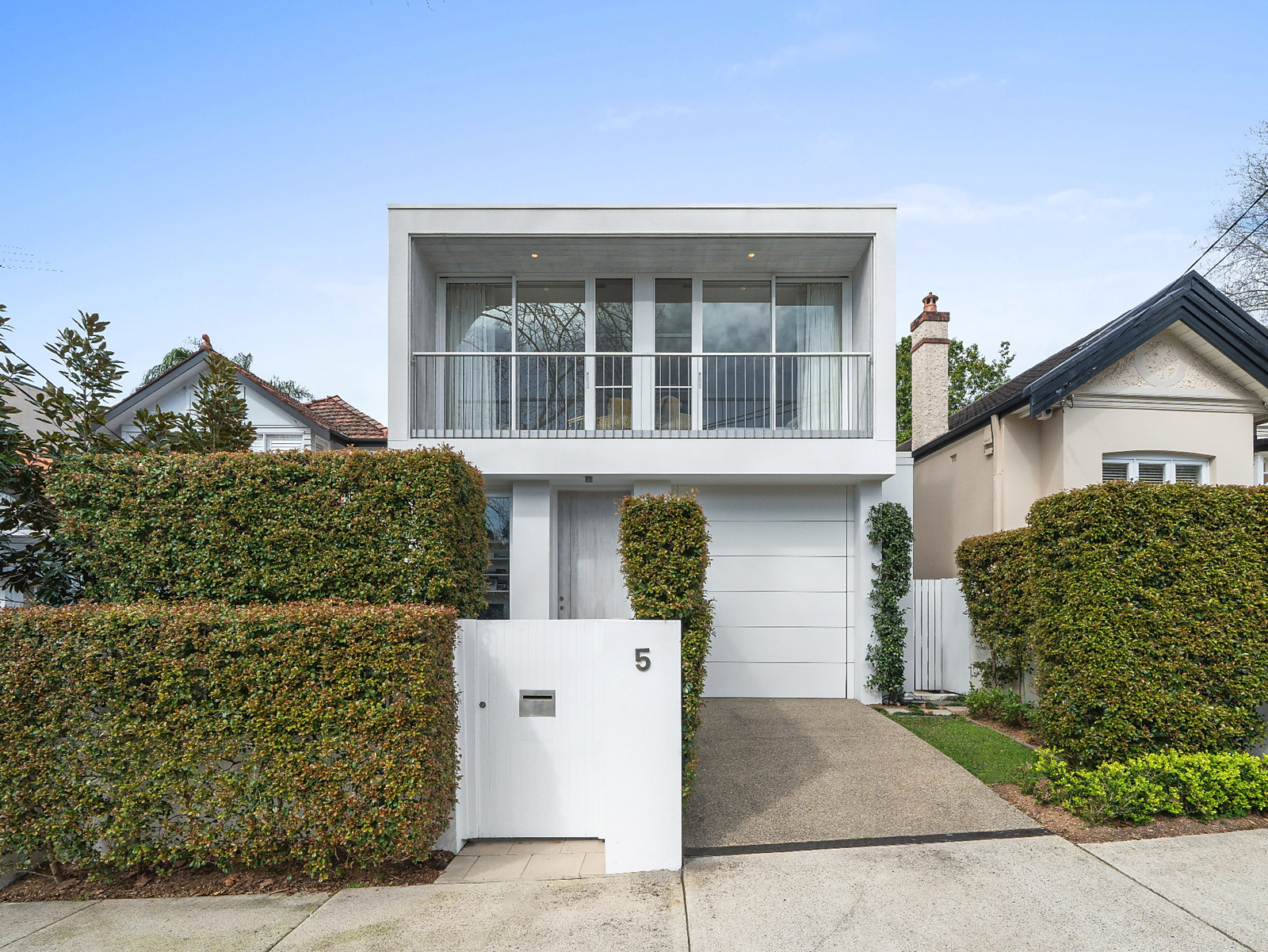 5 Forest Road, Double Bay Auction by Sydney Sotheby's International Realty - image 2