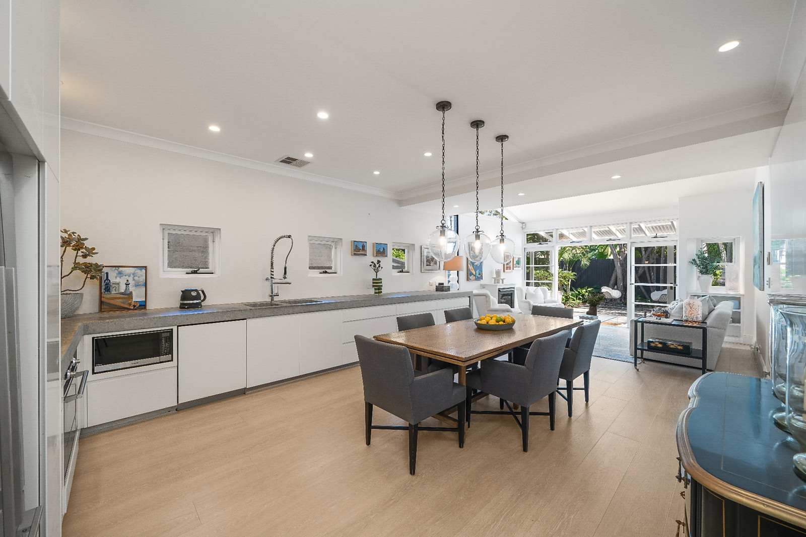 90 Lamrock Avenue, Bondi Beach Auction by Sydney Sotheby's International Realty - image 4