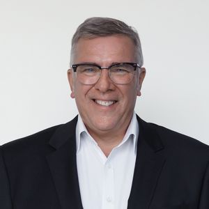 Photo of Simon Bartaby