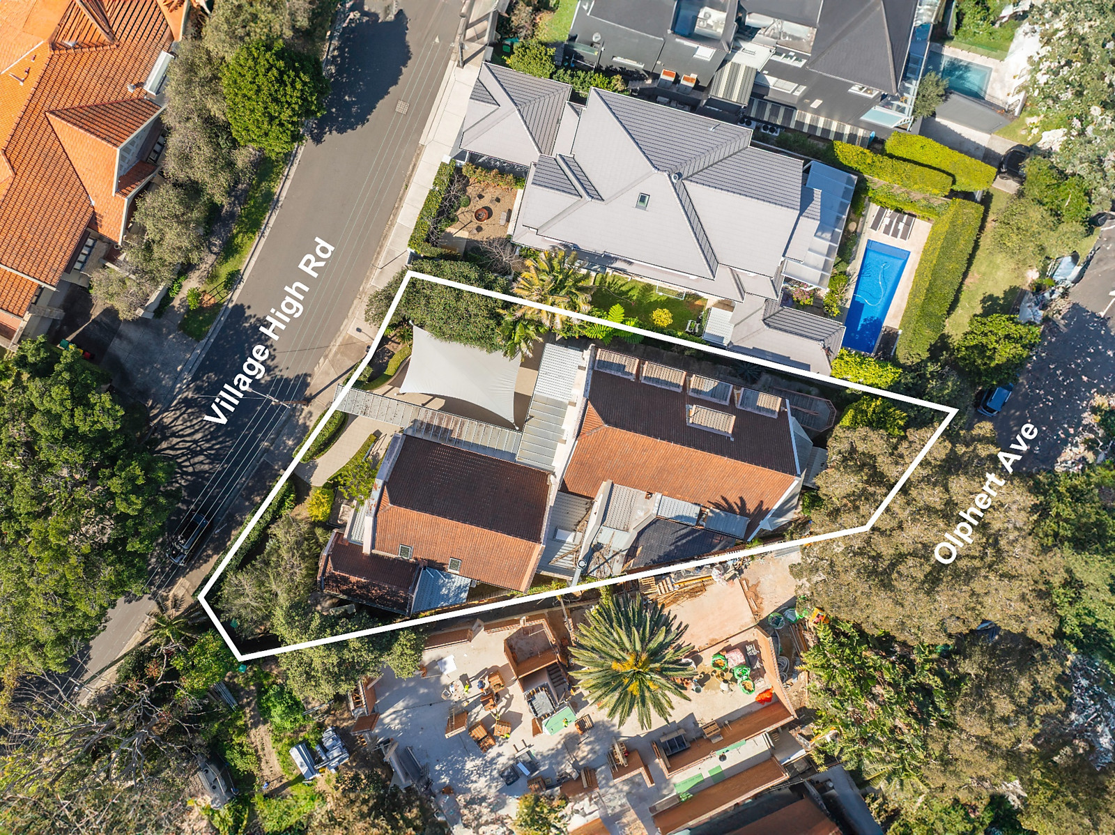 8 Village High Road, Vaucluse For Sale by Sydney Sotheby's International Realty - image 2