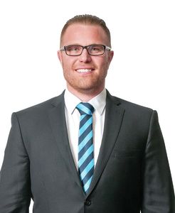 Photo of Elliot Mackie