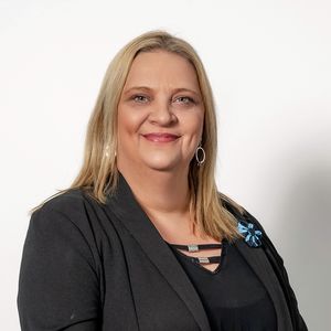 Photo of Shelley Clarke
