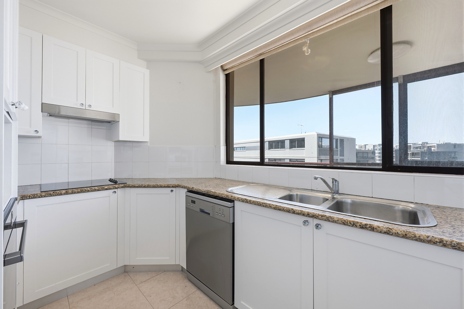 54/2A Hollywood Avenue, Bondi Junction Sold by Sydney Sotheby's International Realty - image 5