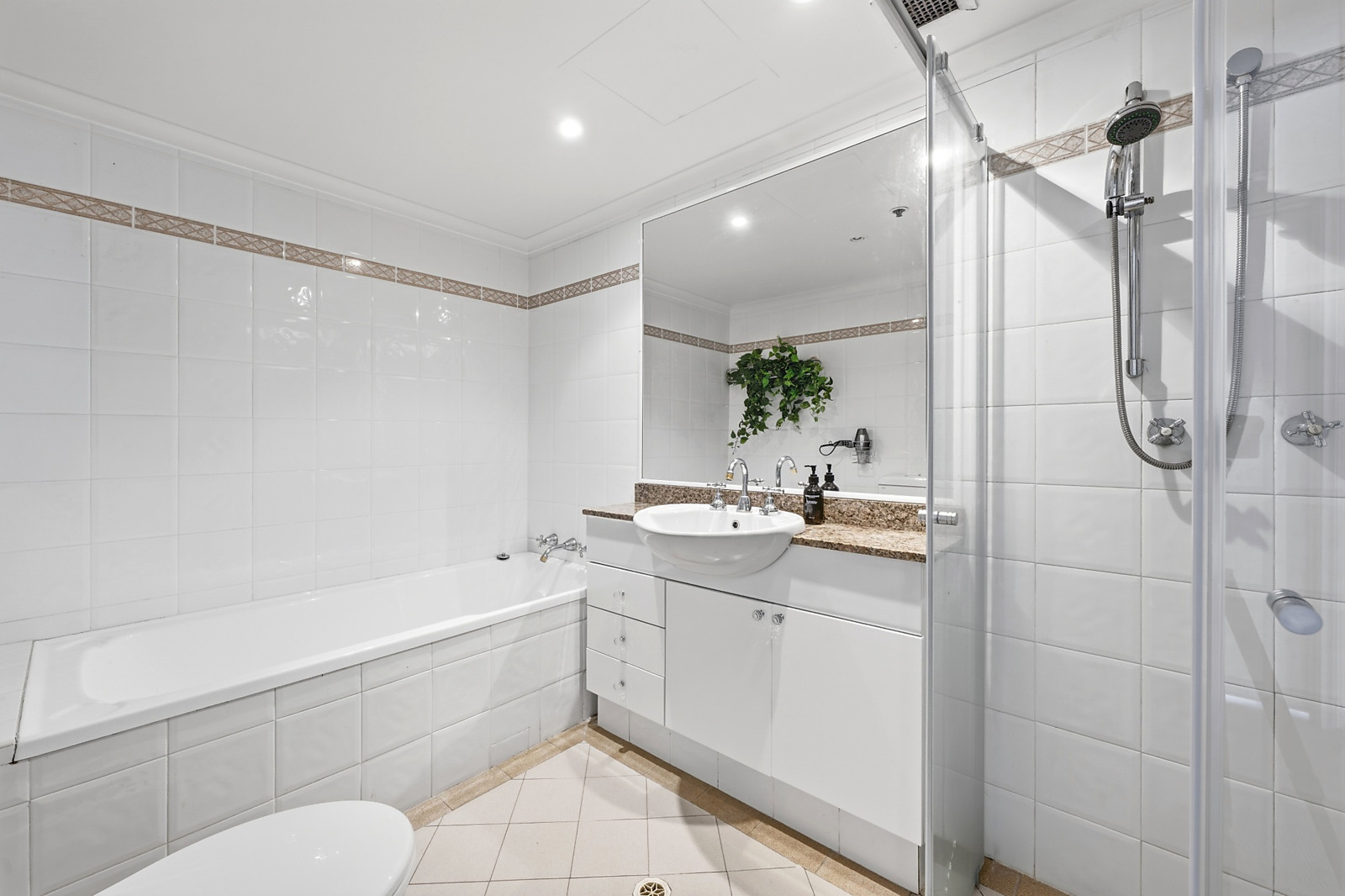 54/2A Hollywood Avenue, Bondi Junction Sold by Sydney Sotheby's International Realty - image 11