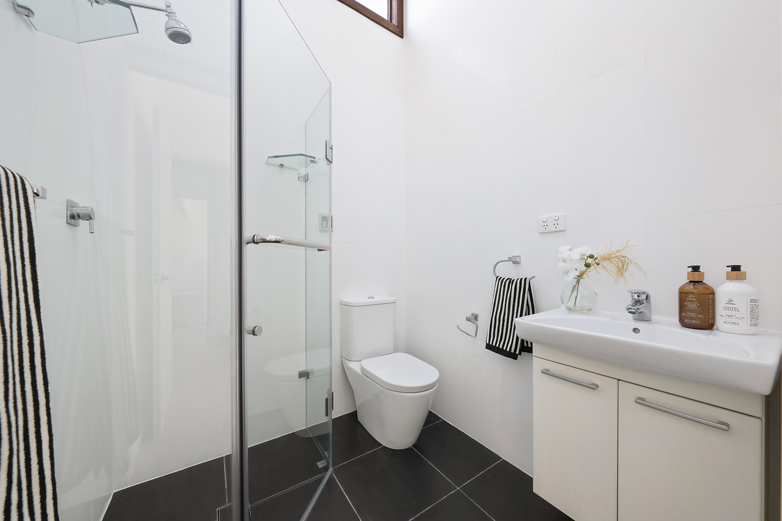 25 Juliett Lane, Marrickville Auction by Sydney Sotheby's International Realty - image 17